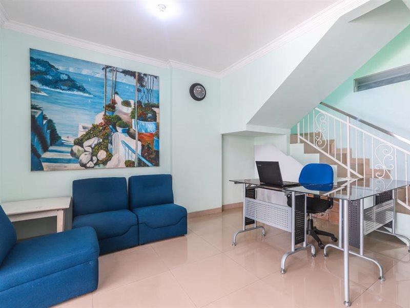 Oyo 1551 Studento Guest House Тангеранг Екстер'єр фото
