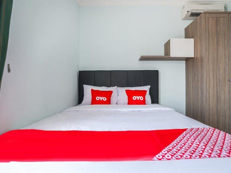 Oyo 1551 Studento Guest House Тангеранг Екстер'єр фото